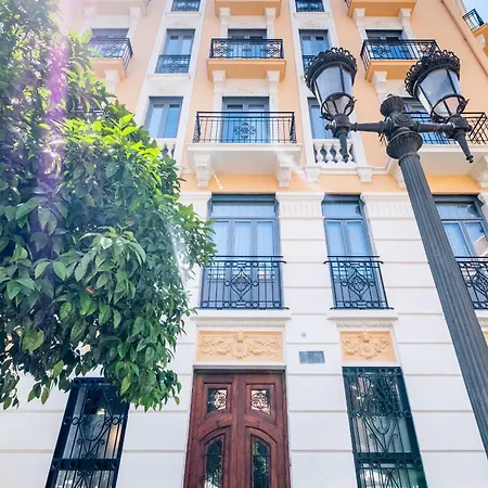 Beautiful With Private Terrace Apartment